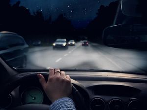 Tips Berkendara Aman di Jalan Tol: Panduan untuk Perjalanan Nyaman dan Selamat