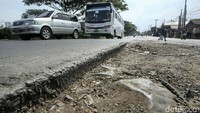 Jalur Kalimalang merupakan alternatif bagi para pemudik dari Jakarta menuju Jawa.
