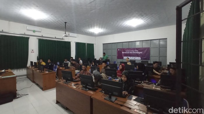 Kegiatan Lailatul Coding di Bandung.