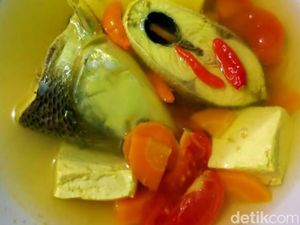 Kelo Kuning Khas Lamongan, Sup Ikan Kuah Bening yang Asam Pedas Menyegarkan