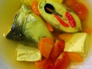 Kelo Kuning Khas Lamongan, Sup Ikan Kuah Bening yang Asam Pedas Menyegarkan