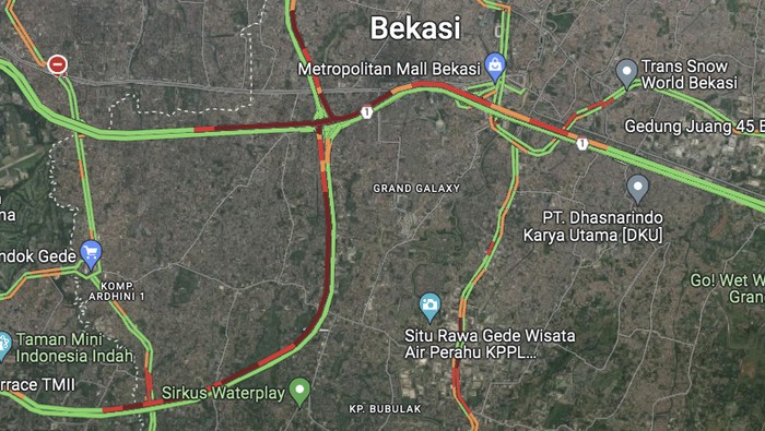 Kemacetan di Tol Bekasi pagi ini, Jumat (14/4/2023).
