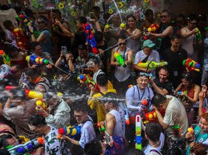 Terpopuler: Festival Songkran Berakhir Kelabu