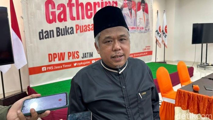 Ketua PKS Jatim Irwan Setiawan