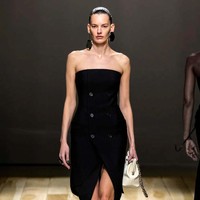 Inilah koleksi terbaru Alexander McQueen Fall/Winter 2023. Foto: Dok. Alexander McQueen.