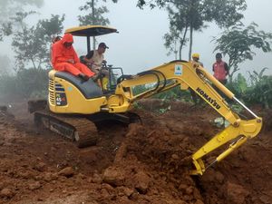 Pencarian Mayat Korban Dukun Banjarnegara Berlanjut! Alat Berat Diterjunkan