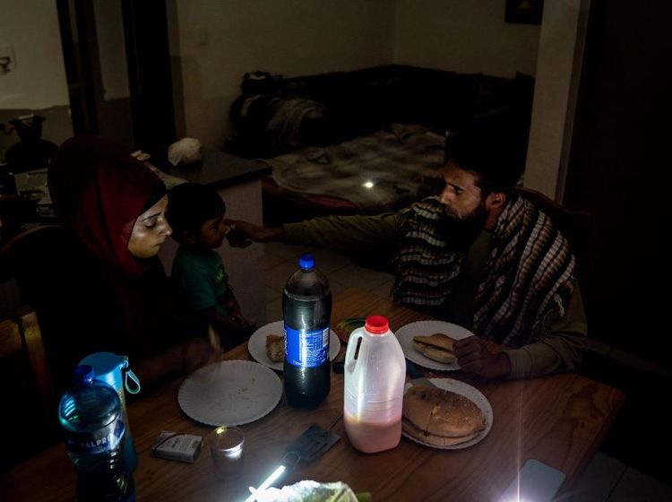 Krisis Energi Bikin Ramadan di Afrika Selatan Gelap Gulita