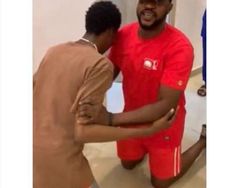 Meme Menohok Malacia dan Maguire Gebuk MU