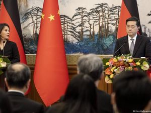 Menlu Jerman Berkunjung, China Janji Tak Jual Senjata ke Rusia