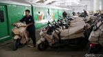 Potret KAI Mulai Angkut Motor Mudik Gratis dengan Kereta Api