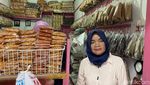 Beli Ikan Asin Jambal hingga Kerupuk Udang di Pangandaran