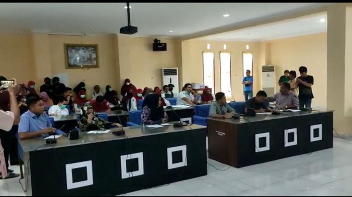 RDP antara honorer dan manajemen RSUD Batara Siang Pangkep, Sulawesi Selatan (Sulsel).