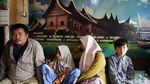 Pemudik Tujuan Pulau Sumatera Mulai Padati Terminal Bekasi