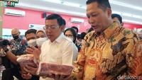 Direktur Utama Perum Bulog Budi Waseso alias Buwas menjelaskan hal ini dilakukan untuk memastikan ketersediaan daging dan sekaligus menjamin tidak adanya gejolak harga daging selama Ramadhan dan menjelang Idul Fitri tahun ini, Jumat (14/4/2023).  