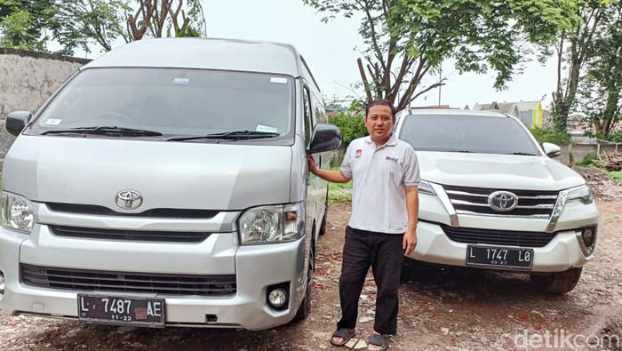 Pengusaha rental mobil di Surabaya