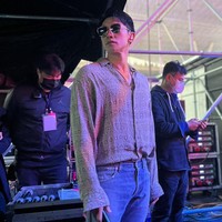 Rain diketahui sangat menghindari makan junk food. Dia mengaku hanya makan junk food seperti burger, nugget dan ayam goreng sekali dalam setahun. Foto: Instagram/@rain_oppa