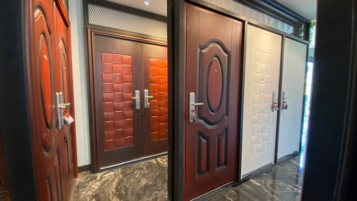 Pintu Baja