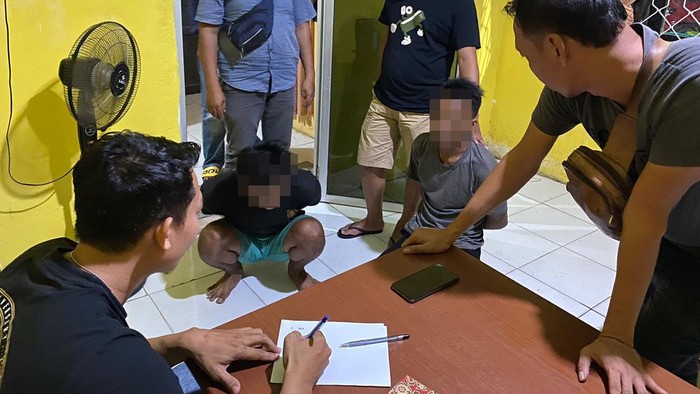 Tiga kakak beradik di Kabupaten Polewali Mandar (Polman), Sulawesi Barat (Sulbar) dibekuk polisi karena melakukan aksi pencurian.