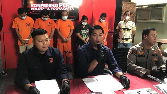Jumpa pers di Mapolresta Jogja, Jumat (14/4/2023)