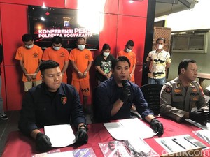 Pasutri di Jogja Jajakan Gadis Belia Via MiChat, Segini Tarifnya Sekali Kencan