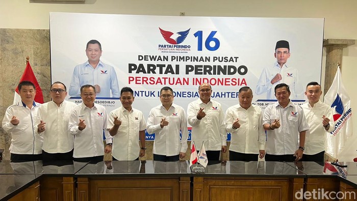 Sejumlah politisi asal Kepri bertemu Hary Tanoe di Jakarta.