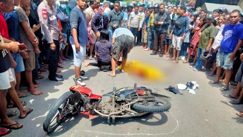 Seorang pelajar bernama Joze Pichol Karanggolimu tewas ditabrak truk di Jalan Bajawa, Kelurahan Fatululi, Kecamatan Oebobo, Kota Kupang, NTT, Jumat (14/4/2023).