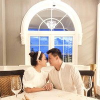 Sebelum kabar perceraian Ari Wibowo, kabar perceraian Shandy Aulia dan David Herbowo baru-baru ini juga menghebohkan publik. Setelah hampir 12 tahun menikah, Shandy akhirnya memilih untuk menceraikan David Herbowo, pria yang dinikahinya pada 12 Desember 2011. Dari pernikahannya itu Shandy Aulia dan David Herbowo telah dikaruniai seorang putri. Foto: Instagram @shandyaulia