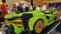 Berat Lamborghini Lego ini sekitar 660 kilogram.  