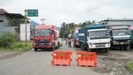 Potret Antrean Kendaraan saat Sistem Buka Tutup Khusus Truk di Jalur Camba