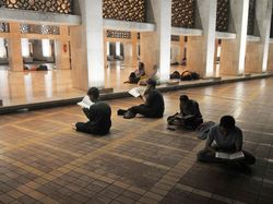 Iktikaf: Pengertian, Ketentuan dan Keutamaannya