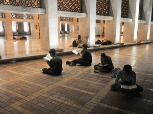 Iktikaf: Pengertian, Ketentuan dan Keutamaannya