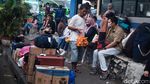 Potret Terminal Kampung Rambutan Mulai Padat Sepekan Jelang Lebaran