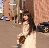 Menurut netizen Korea, Suzy juga masih terlihat sama seperti saat debut sebagai personel Miss A di usia 16 tahun. Foto: dok. Instagram @skuukzky