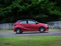 14 Rekomendasi Mobil untuk Anak Muda Mulai Rp 100 Jutaan dan Info Cicilan