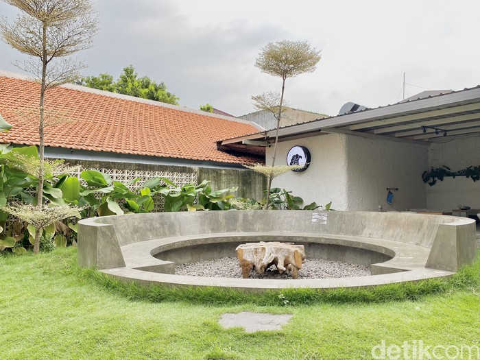 Yoi Kona Yoi Kona, kafe bergaya minimalis Jepang yang estetik di Surabaya