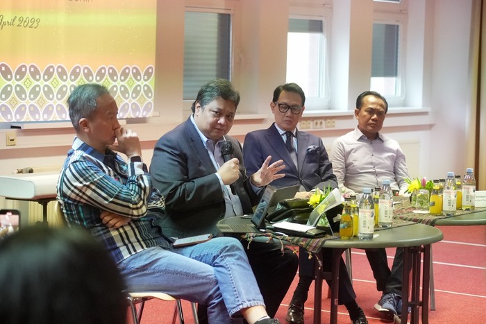 Airlangga Hartarto Bertemu Diaspora RI di Jerman