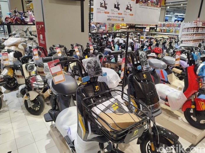 Beli Sepeda Listrik di Transmart Kokas Mulai Rp 2,7 Jutaan Aja