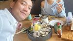 Boy William Dekat dengan Ayu Ting Ting, Ini Momen Kulinernya