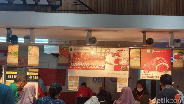 Daging segar di Transmart Full Day Sale