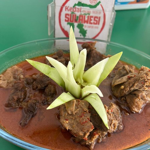 Daging toppalada, salah satu menu sajian lebaran khas Sulawesi di Kedai Sulawesi, Kota Denpasar. (Dok. Kedai Sulawesi)