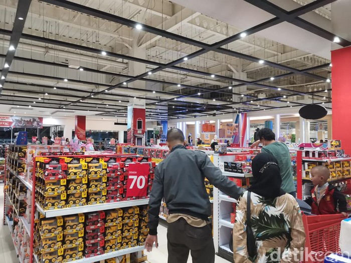 Diskon mainan hingga 70% di Transmart Full Day Sale