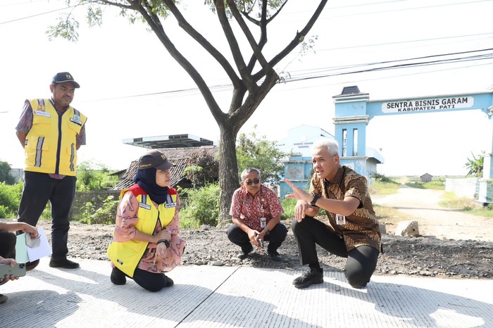 Ganjar Pranowo Cek Kesiapan Jalur Pantura untuk Mudik Lebaran
