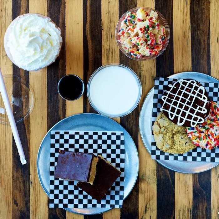 Gerai Cookies Ini Punya Varian Unik, Ada Jumbo hingga Cookie Taco! Gerai Cookies Ini Punya Varian Unik, Ada Jumbo hingga Cookie Taco!