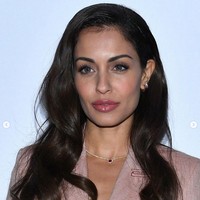 Hiba sendiri berdarah keturunan Tunisia dan Libya. Dia mempelajari Filologi Arab dan mendapat gelar lisensi di bidang drama dari RESAD Spanyol. Foto: dok. Instagram @hiba_abouk_