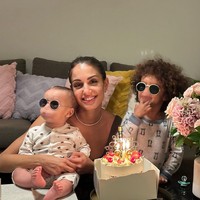 Hiba Abouk dan Achraf Hakimi menikah pada 2020 dan telah dikaruniai dua anak. Keduanya terpaut 12 tahun, di mana Hiba lebih tua dari Hakimi. Foto: dok. Instagram @hiba_abouk_