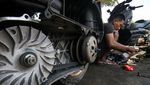Jelang Mudik Lebaran, Bengkel Motor Ramai