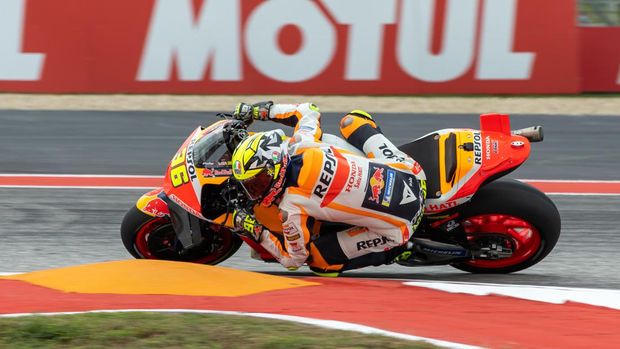 AUSTIN, TX - APRIL 14: Joan Mir (36) of Spain and Repsol Honda Team rides through turn 11 during Free Practice 2 of the MotoGP Red Bull Grand Prix of the Americas on April 14, 2023, at Circuit of The Americas in Austin, Texas. (Photo by David Buono/Icon Sportswire via Getty Images)
