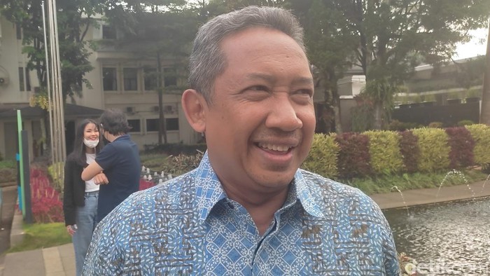 Wali Kota Bandung Yana Mulyana terkena OTT KPK atas dugaan suap pengadaan CCTV. Hal itu memicu kemarahan Gerindra karena Yana merupakan kader partai tersebut.