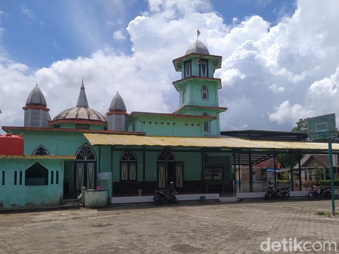 Masjid Langgar Agung Pangeran Diponegoro di Dusun Kamal, Menoreh, Salaman, Magelang, Jumat (14/3/2023).