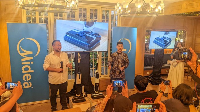 Midea Vacuum Cleaner